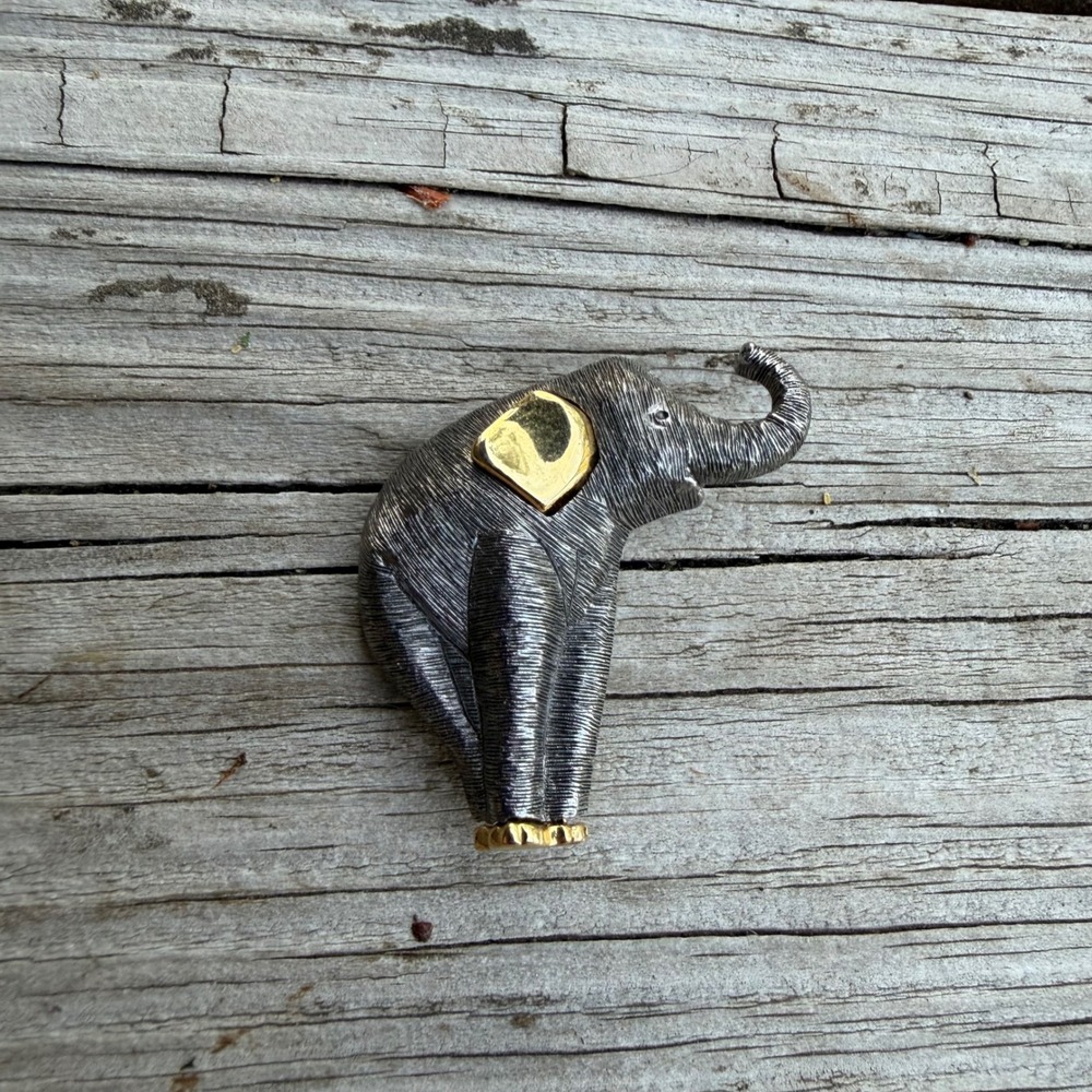 Liz Claiborne Elephant Brooch Womens Silver Gold Tone Textured Vintage Pin